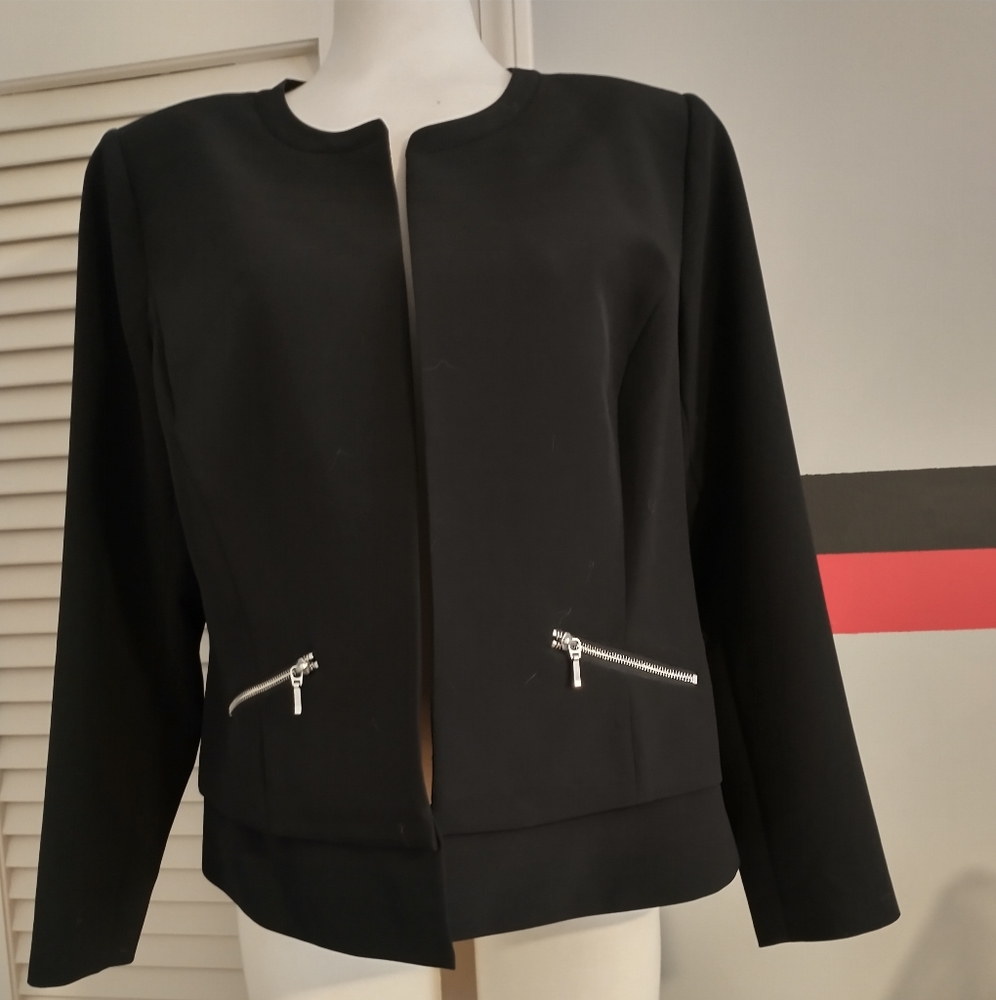 Black Sejour Stretchy Blazer with zip pockets size 14w